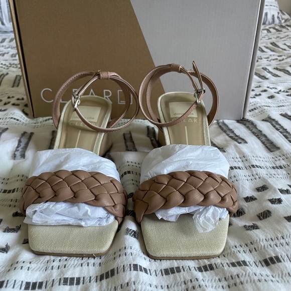 Dolce Vita Maren Heels - Picture 2 of 10